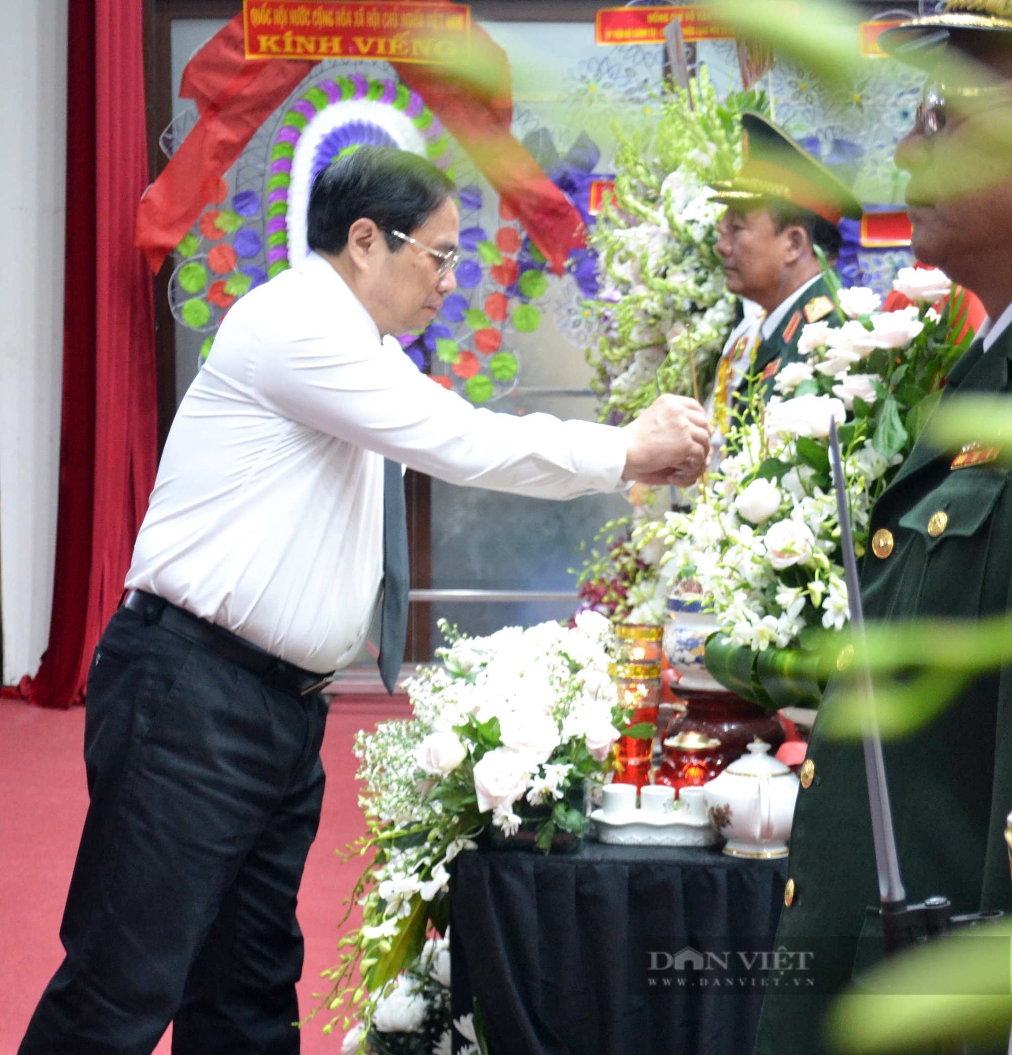 Thủ tướng Phạm Minh Chính viếng nguyên Trưởng Ban Tổ chức T.Ư Lê Phước Thọ - Ảnh 2.