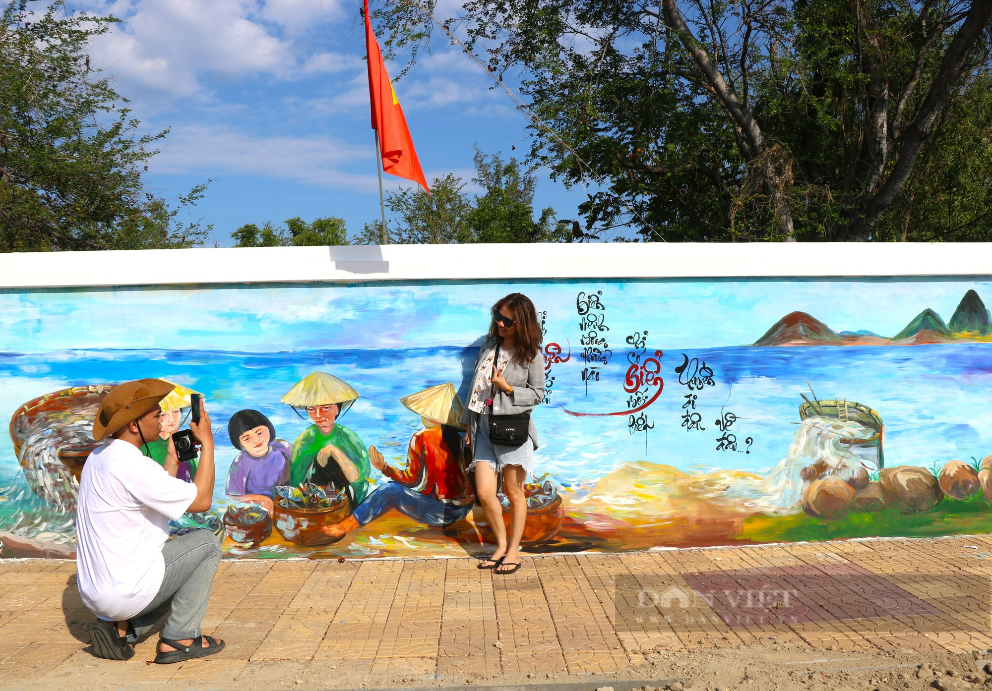 Làng quê, cảnh đẹp đầy sinh động trên đường tranh bích họa về nông thôn mới ở Ninh Thuận - Ảnh 6.