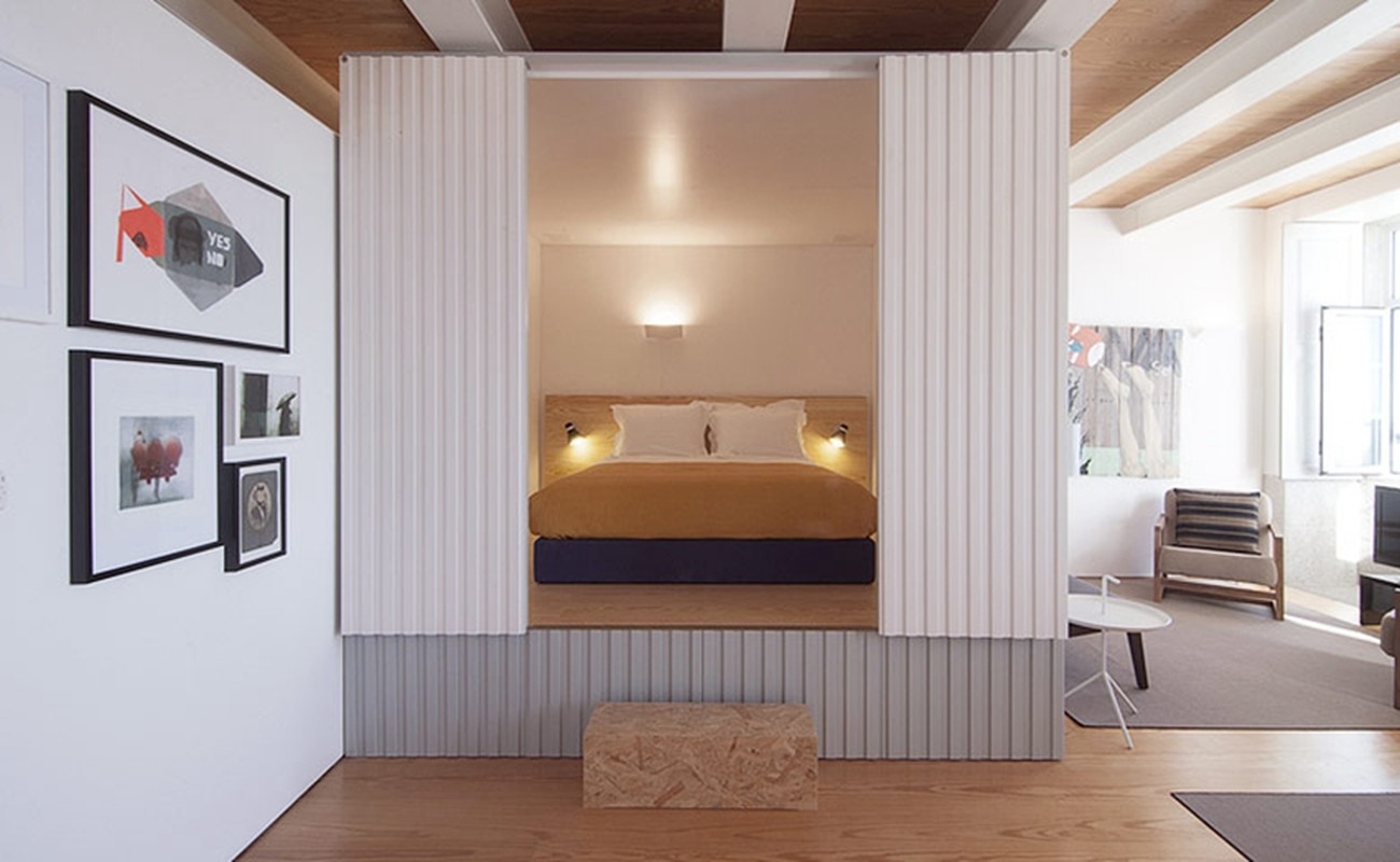 Mẫu thiết kế phòng ngủ ấn tượng tận dụng không gian nhỏ - Ảnh 2.
