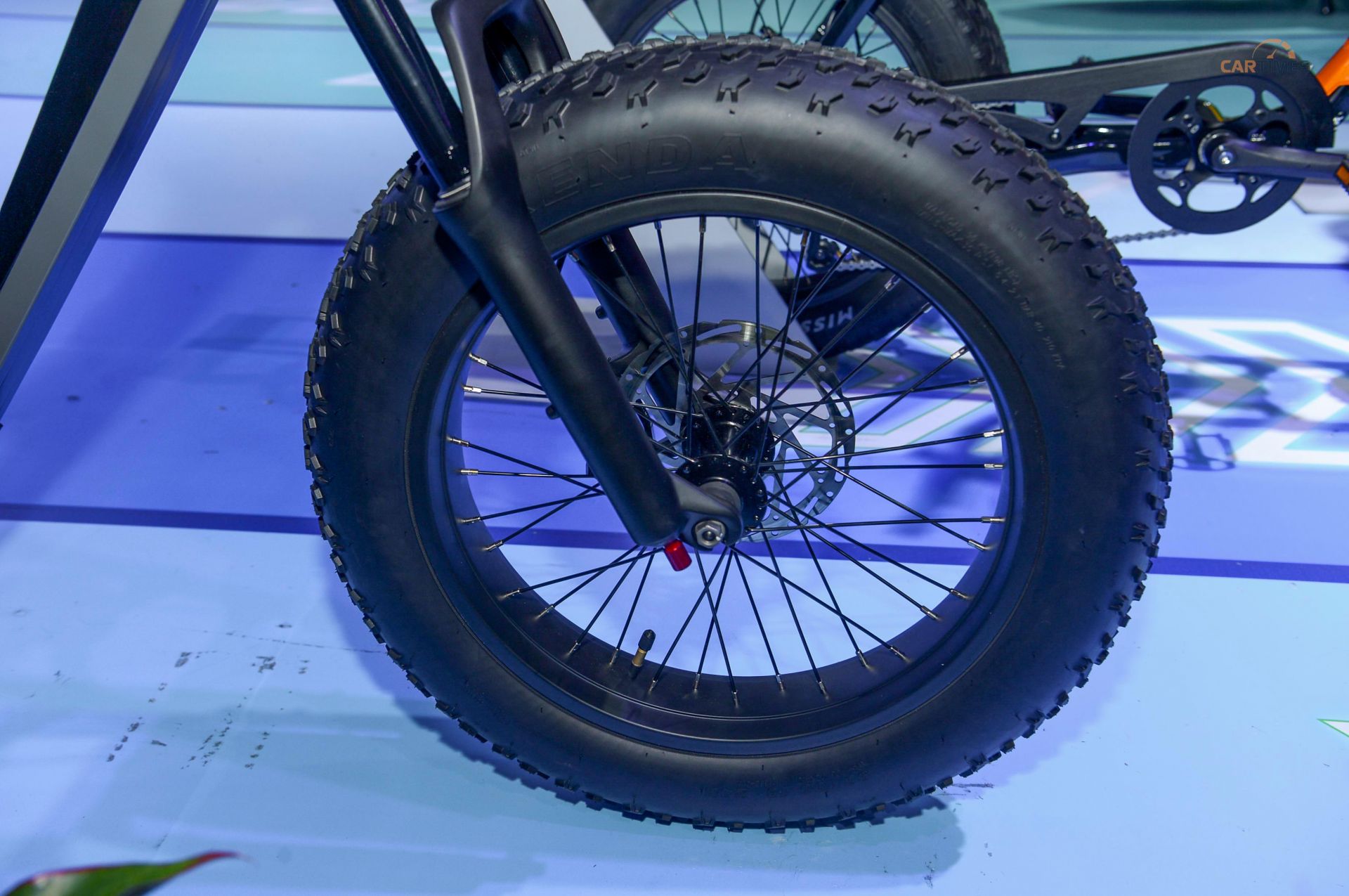 VinFast ra mắt xe đạp điện: Pin có thể tháo rời, vận tốc tối đa 32 km/h - Ảnh 2.