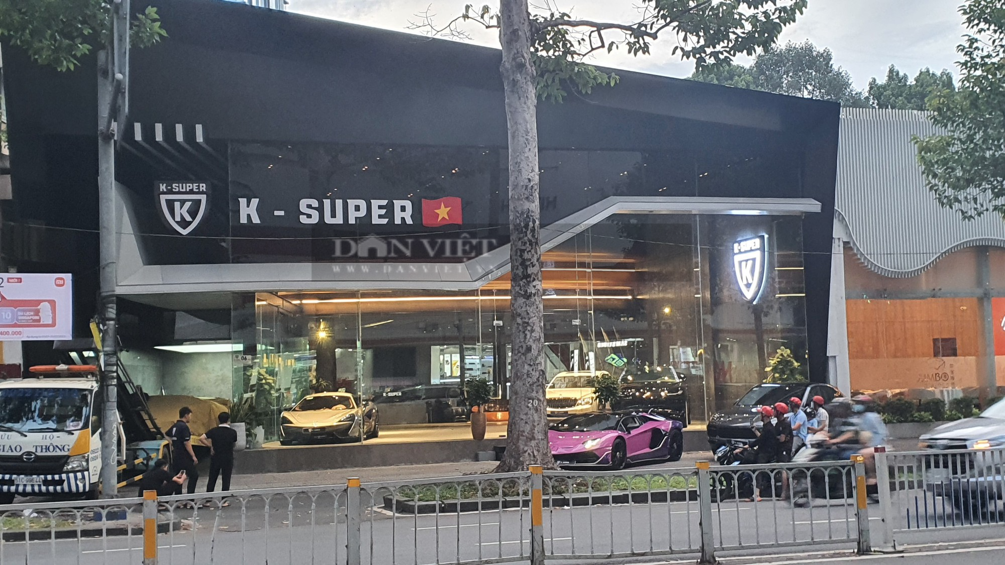 Đang di chuyển các siêu xe tại K-SUPER của Phan Công Khanh - Ảnh 2.