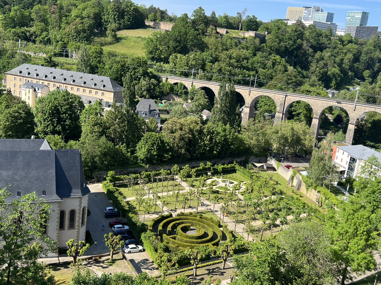 Cuộc sống như mơ ở Luxembourg - Ảnh 3.