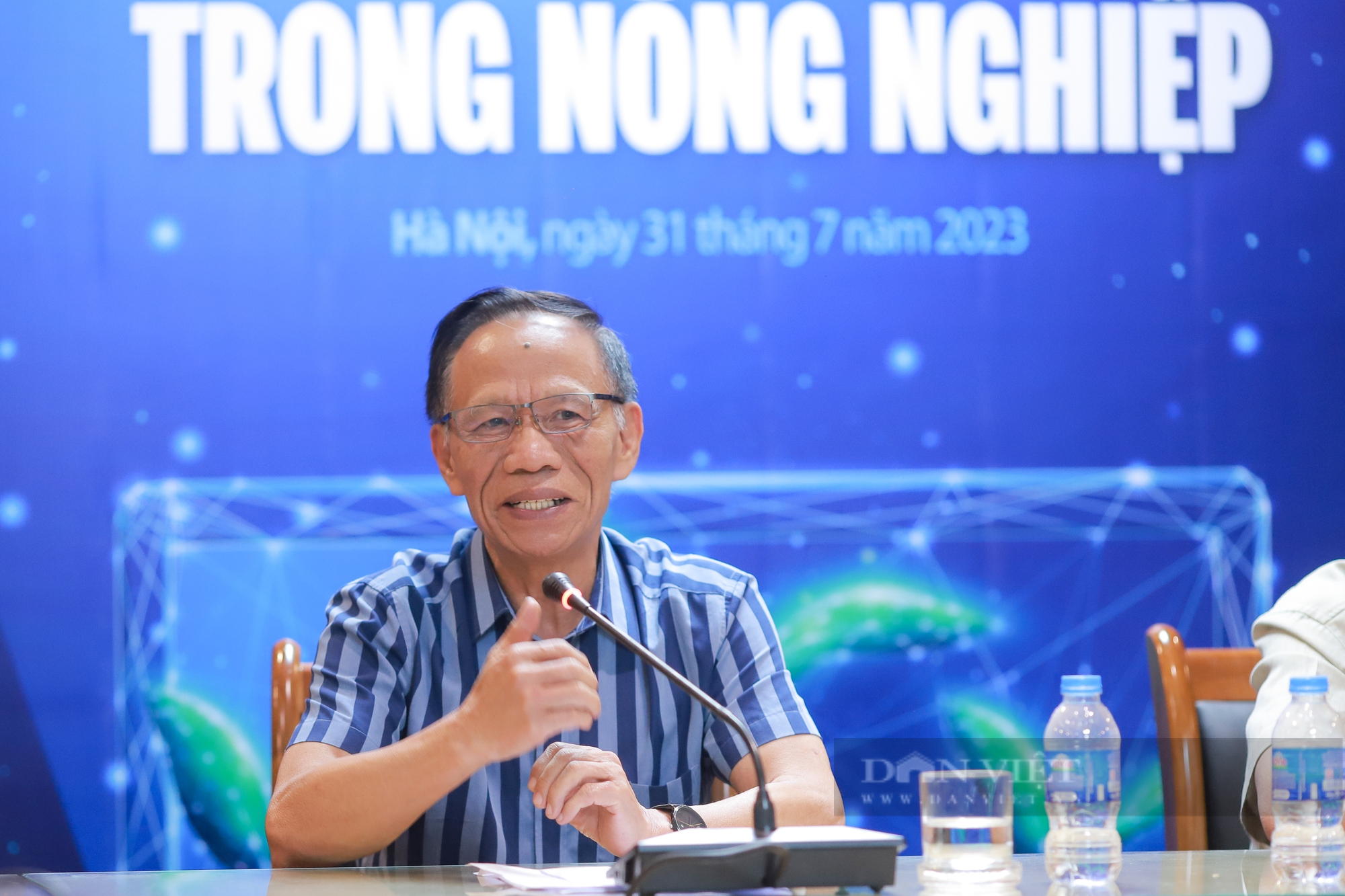 Giáo sư, tiến sĩ Nguyễn Lân Hùng: Singapore, Nhật Bản mua lá chuối, tre, sao Việt Nam không thể tận dụng - Ảnh 5.