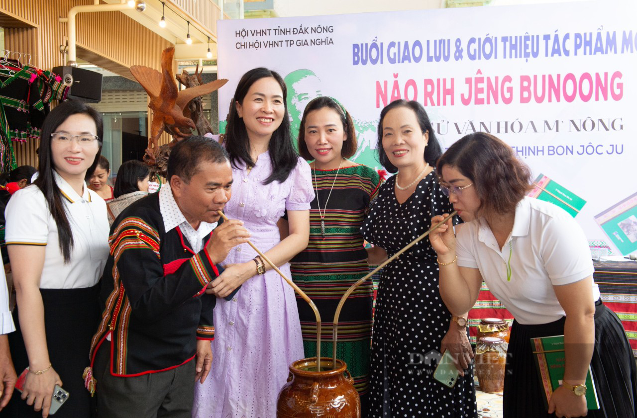 Nguyên Phó Chủ tịch UBND tỉnh Đắk Nông: Cần &quot;cởi trói&quot; gánh nặng cho người phụ nữ - Ảnh 2.