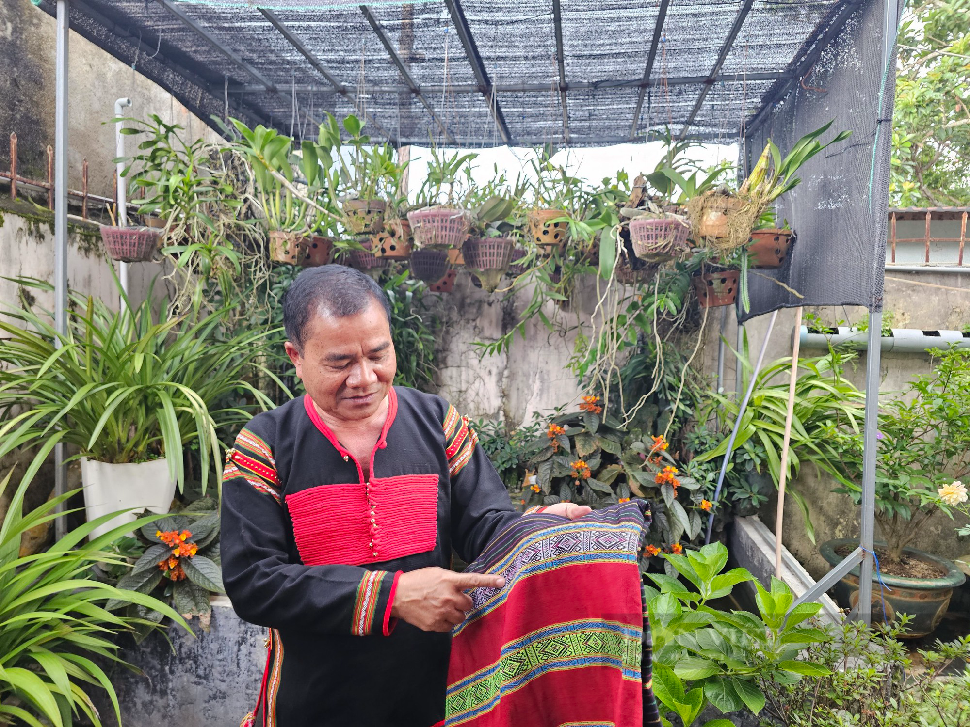 Nguyên Phó Chủ tịch UBND tỉnh Đắk Nông: Cần &quot;cởi trói&quot; gánh nặng cho người phụ nữ - Ảnh 3.