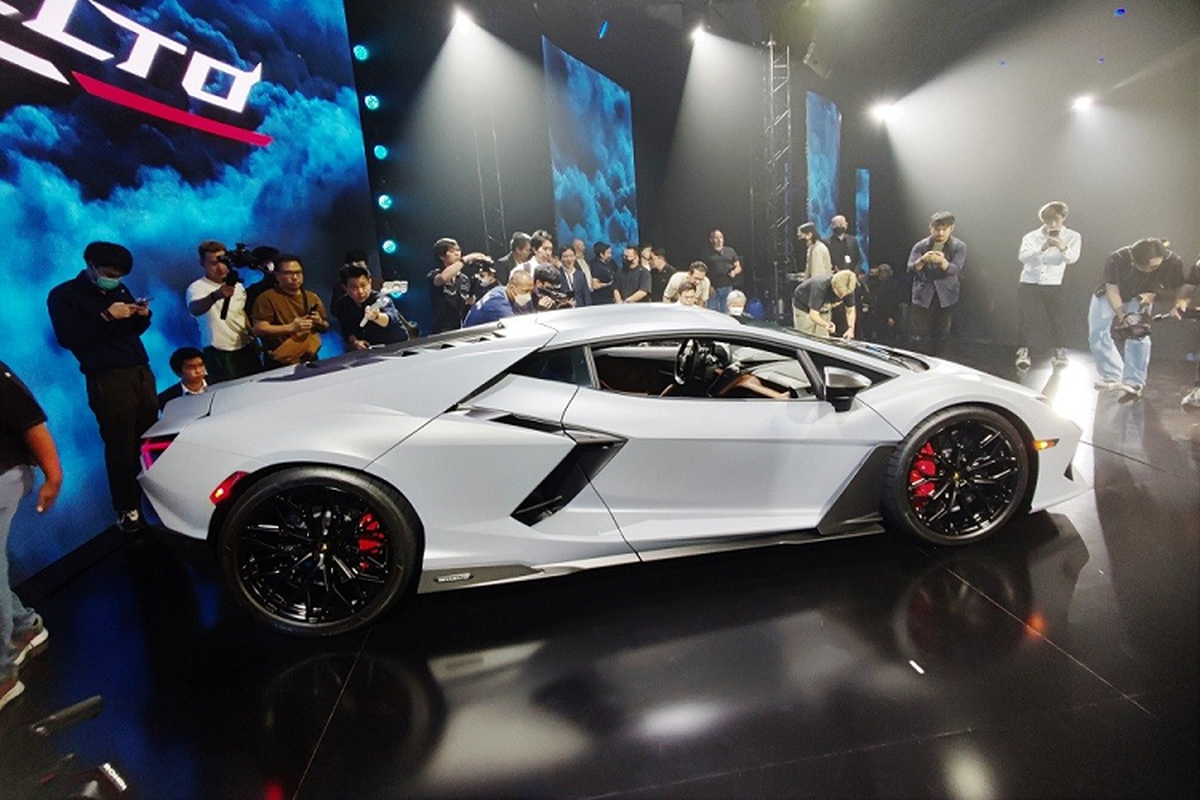 Đại gia Việt muốn &quot;tậu&quot; Lamborghini Revuelto phải chờ đến tận 2026 - Ảnh 10.