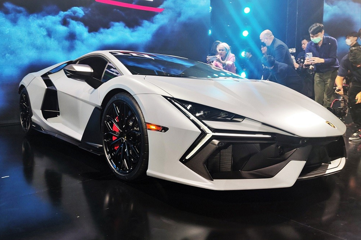 Đại gia Việt muốn &quot;tậu&quot; Lamborghini Revuelto phải chờ đến tận 2026 - Ảnh 2.