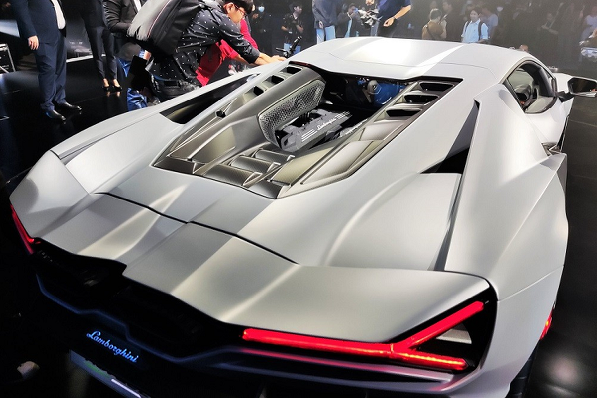 Đại gia Việt muốn &quot;tậu&quot; Lamborghini Revuelto phải chờ đến tận 2026 - Ảnh 3.