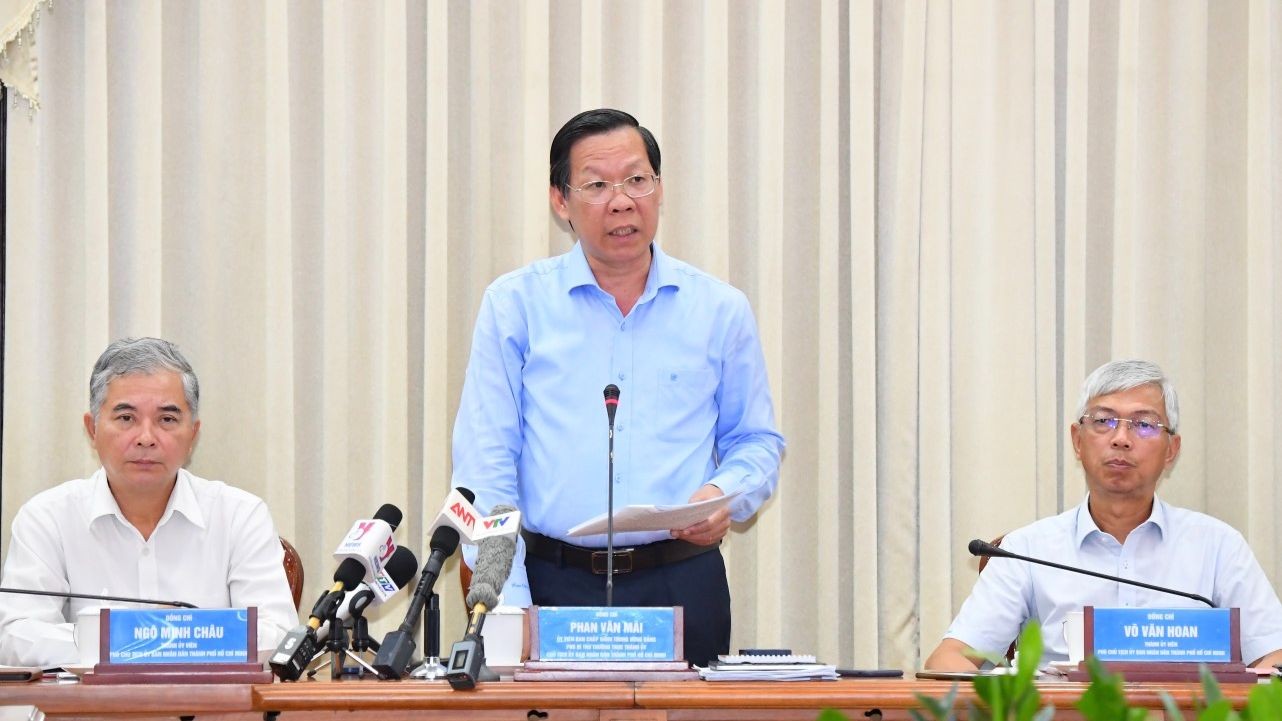 Chủ tịch TP.HCM Phan Văn Mãi: Chuyển tâm thế, quyết tâm thực hiện Nghị quyết 98 - Ảnh 1.