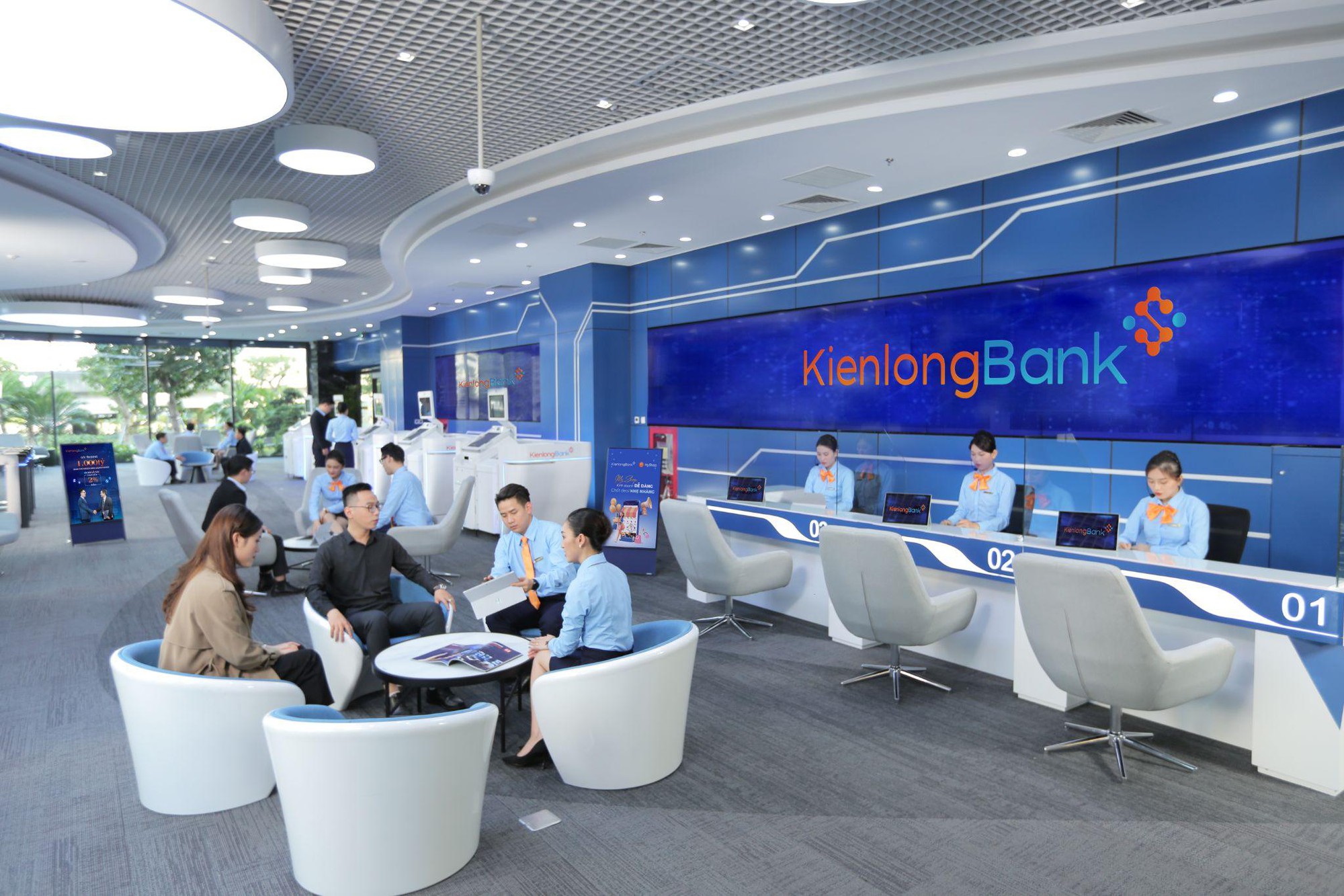 KienlongBank hoàn thành kế hoạch 6 tháng đầu năm, đẩy mạnh số hóa để tăng trưởng - Ảnh 1.