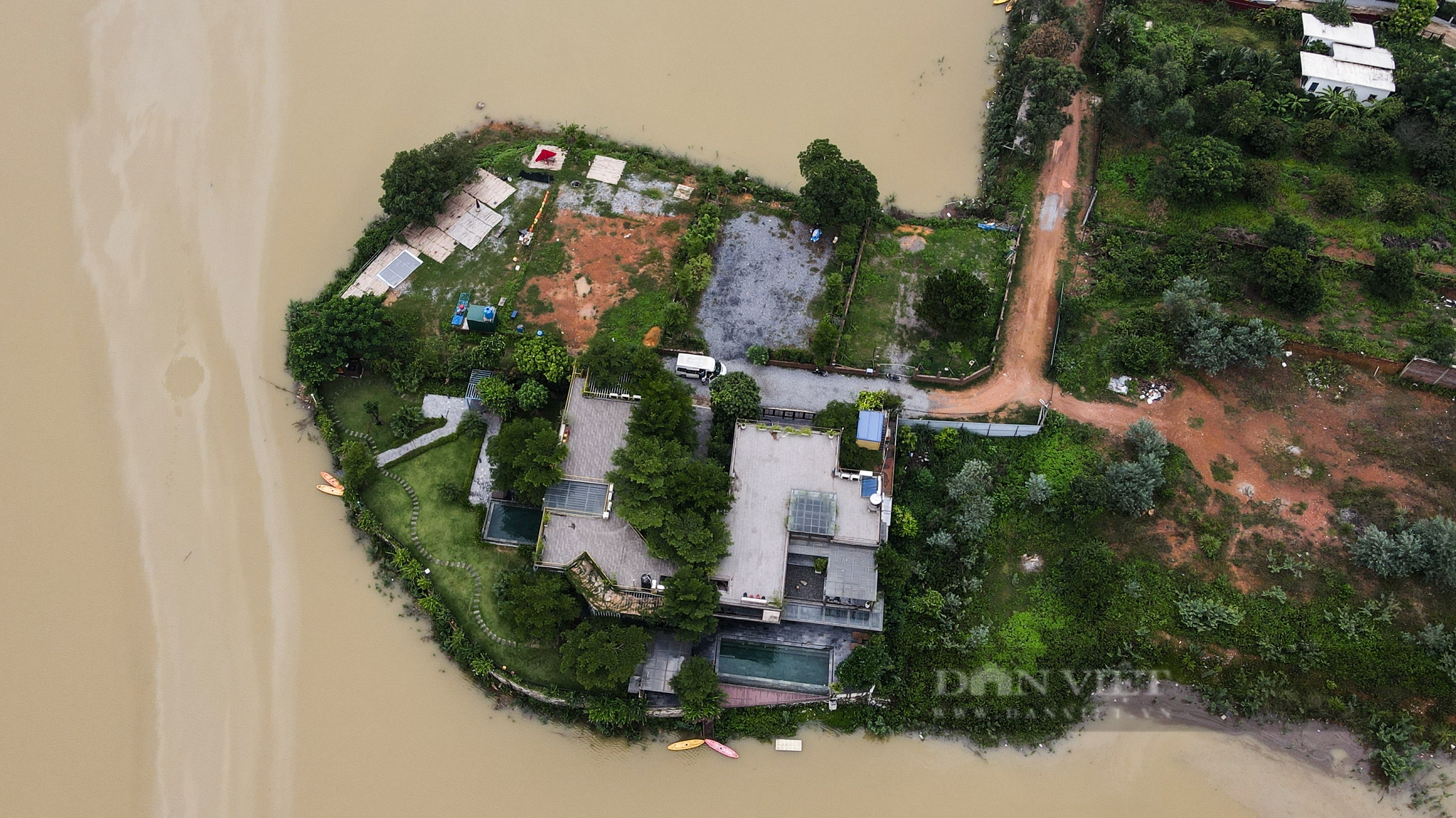 Hồ Đồng Đò huyện Sóc Sơn bị vay kín bởi homestay, khu nghỉ dưỡng - Ảnh 7.