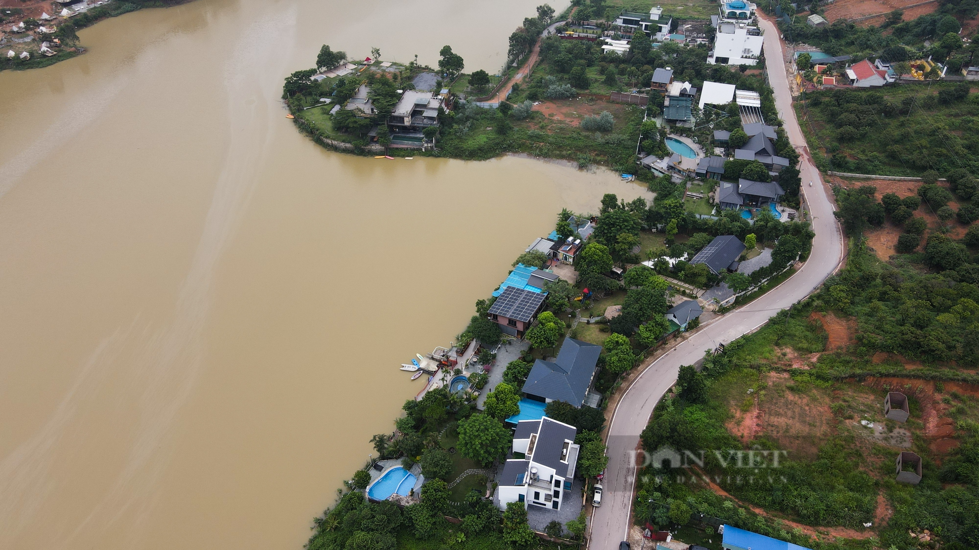 Hồ Đồng Đò huyện Sóc Sơn bị vay kín bởi homestay, khu nghỉ dưỡng - Ảnh 9.