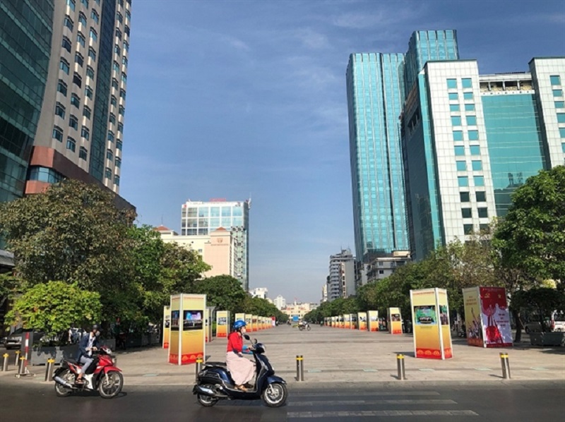 Cấm tất cả các loại xe lưu thông vào đường Nguyễn Huệ cuối tuần này - Ảnh 1.