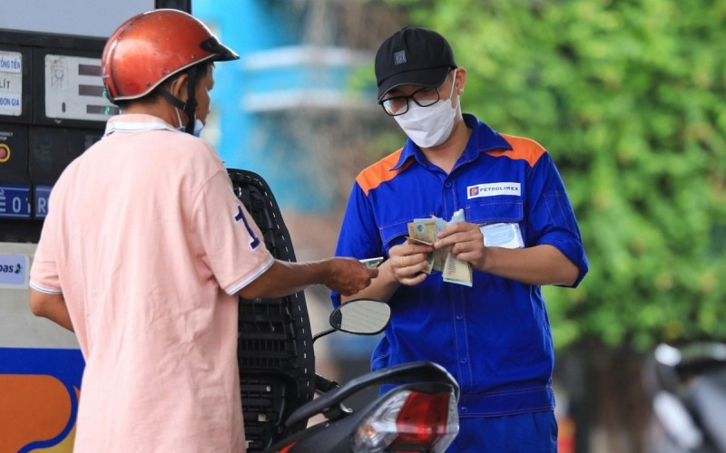 Việt Nam chi gần 5 tỷ USD nhập hơn 6 triệu tấn xăng dầu