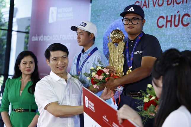 Giải vô địch Golf Quốc gia 2023: Nguyễn Anh Minh, Lê Chúc An đăng quang - Ảnh 3.