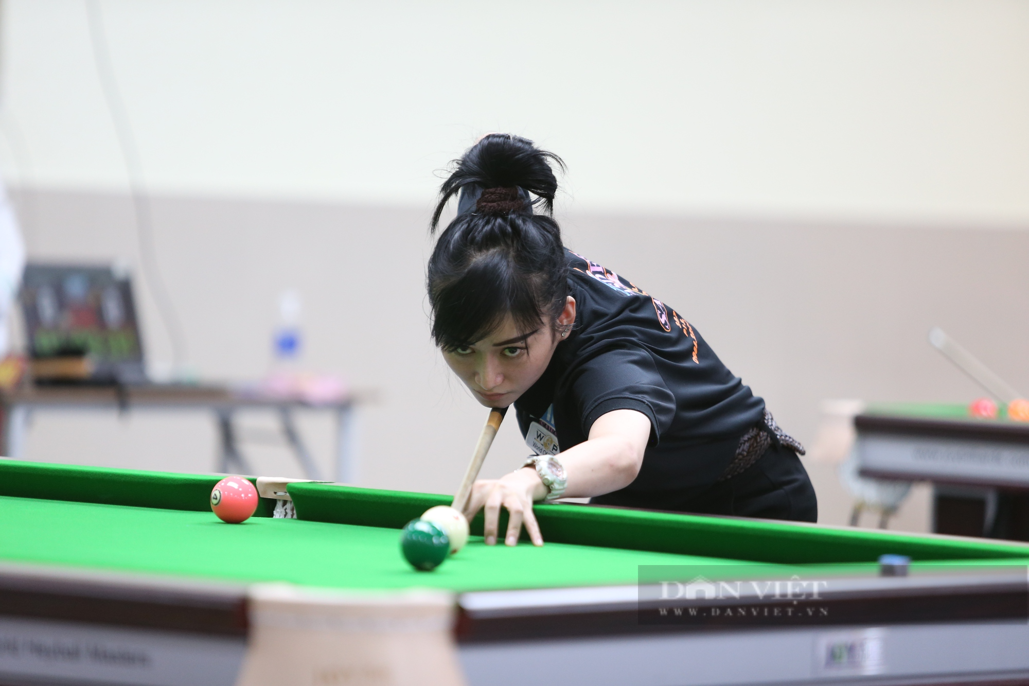 Sheron Li - hotgirl billiards Trung Quốc làm mê mẩn các cơ thủ Sài thành - Ảnh 10.