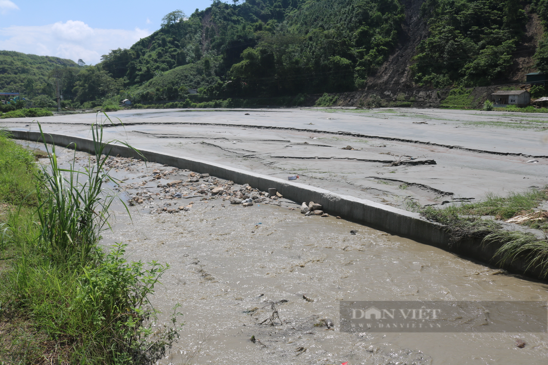 Nhiều tài sản của nông dân mất trắng do vỡ cống hồ thải quặng đuôi Nhà máy tuyển đồng Tả Phời ở Lào Cai - Ảnh 9.