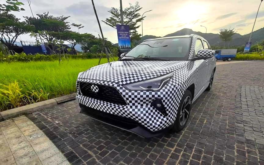Toyota Yaris Cross 2023 lộ diện tại Việt Nam: Trang bị ấn tượng, đối thủ thực sự của KIA Seltos, Hyundai Creta