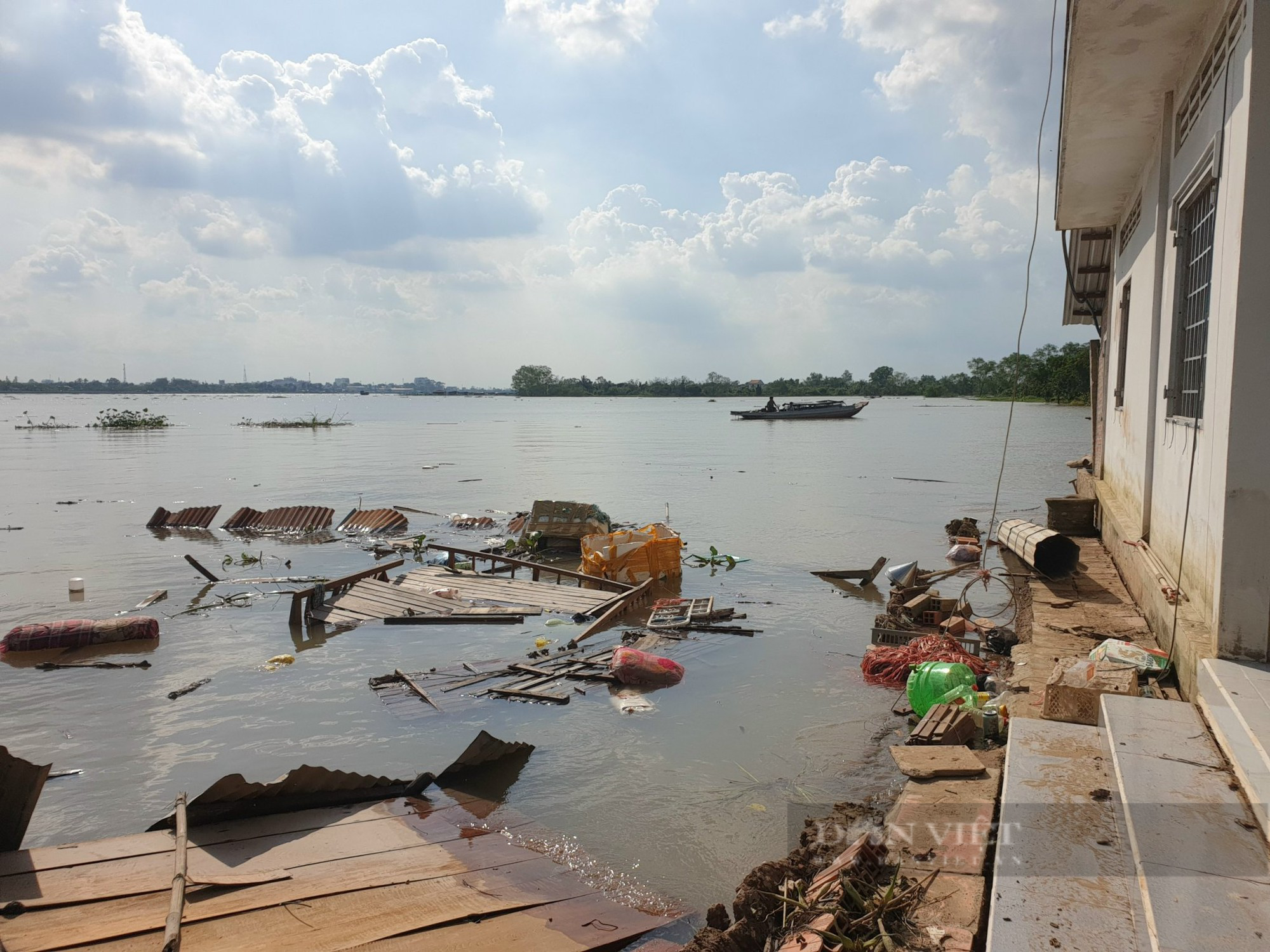 Thủ tướng Phạm Minh Chính: Phải ổn định đời sống các hộ dân bị ảnh hưởng bởi sạt lở bờ sông, bờ biển vùng ĐBSCL - Ảnh 2.