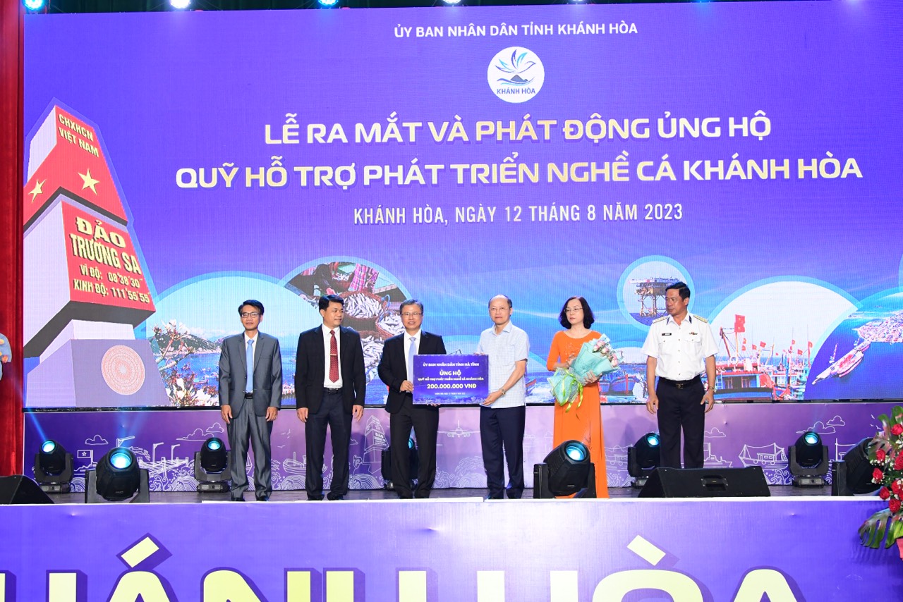 Chủ tịch tỉnh Khánh Hòa: Xây dựng quần đảo Trường Sa thành trung tâm kinh tế - Ảnh 3.