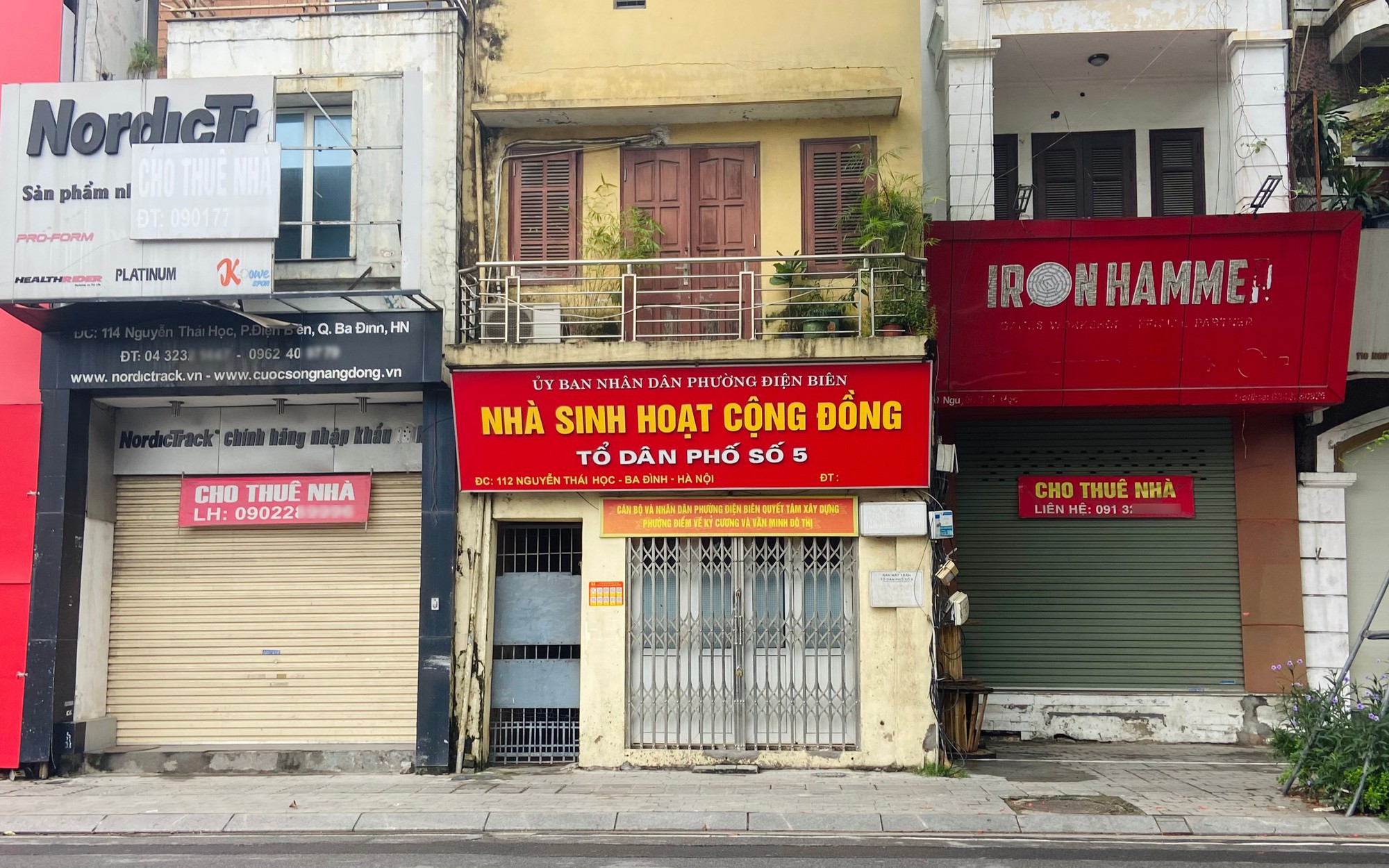 Buôn bán ế, nhiều chủ hàng kinh doanh “tháo chạy” trả lại mặt bằng tại vị trí trung tâm Hà Nội