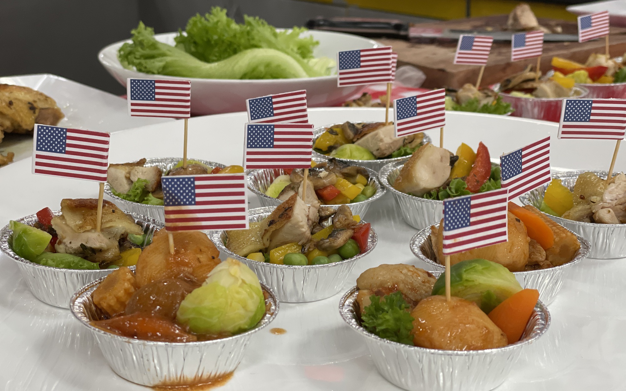 Doanh nghiệp Hoa Kỳ mang thịt gà, trái cây, đồ uống đến TP.HCM