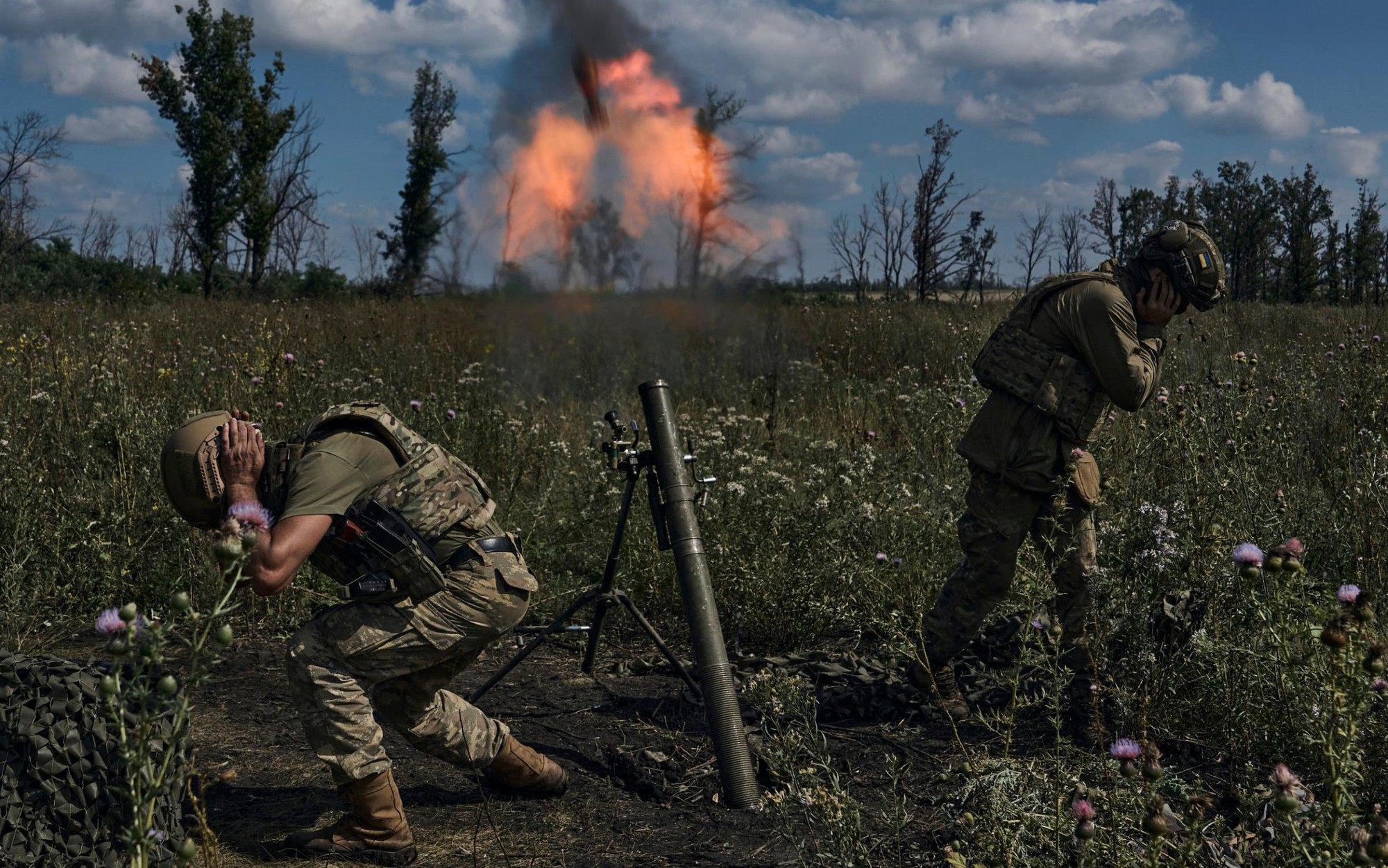 Ukraine giành lại ngôi làng chiến lược ở Donetsk bằng bom thông minh của Mỹ - Ảnh 1.