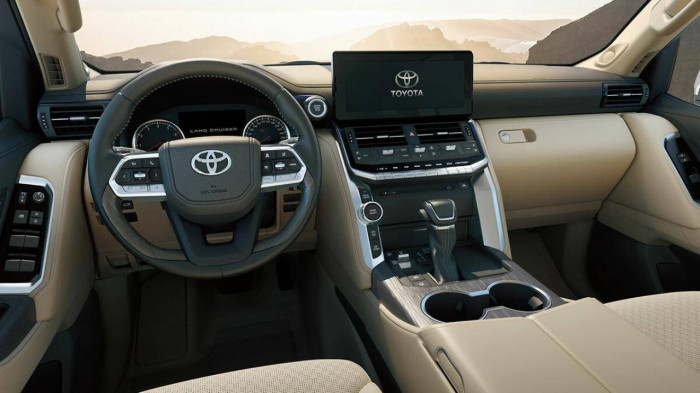 Toyota Land Cruiser tiếp tục phá vỡ kỷ lục doanh số tại Việt Nam - Ảnh 2.