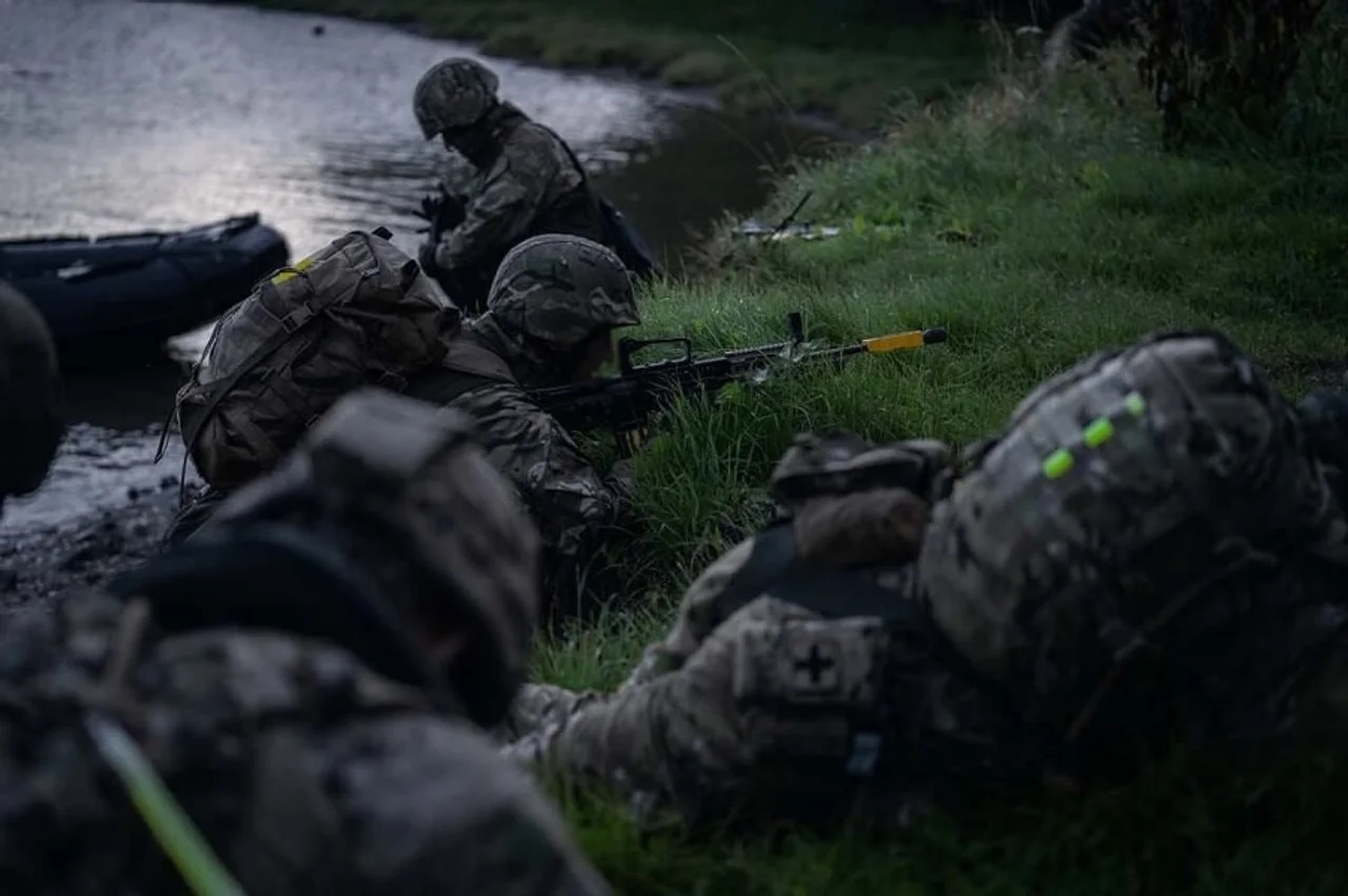 Bí ẩn đội quân 'Quỷ Dnipro' tinh nhuệ của Ukraine đang gieo ác mộng cho lính Nga ở Kherson - Ảnh 2.