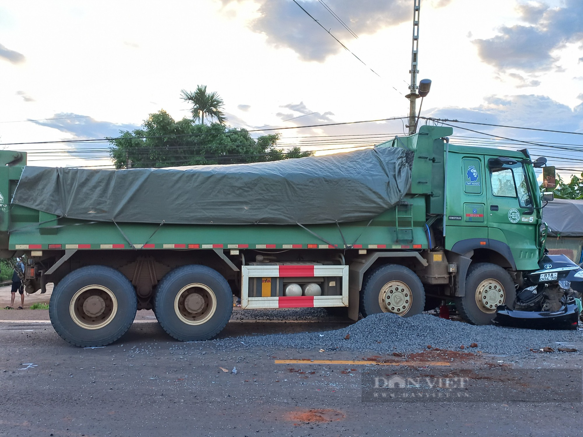 Khởi tố tài xế xe tải trong vụ tai nạn thảm khốc khiến 3 thành viên CLB HAGL tử vong - Ảnh 2.