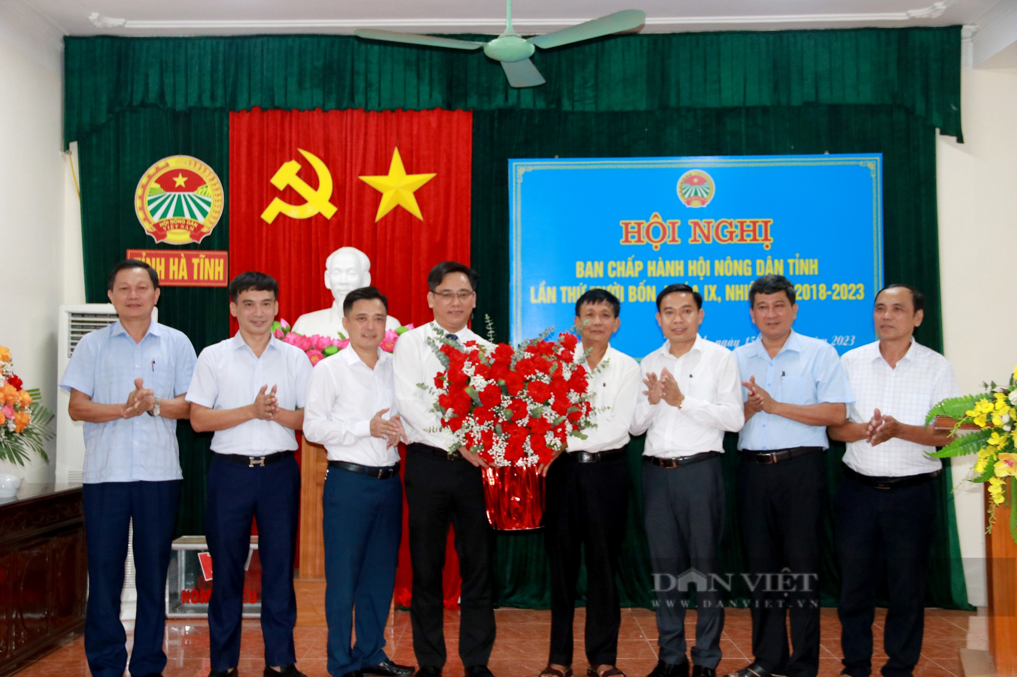 Ông Ngô Văn Huỳnh giữ chức Chủ tịch Hội Nông dân Hà Tĩnh - Ảnh 7.