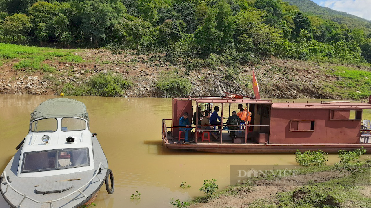 Sơn La: Tìm thấy thi thể người con bị nước lũ cuốn trôi - Ảnh 2.