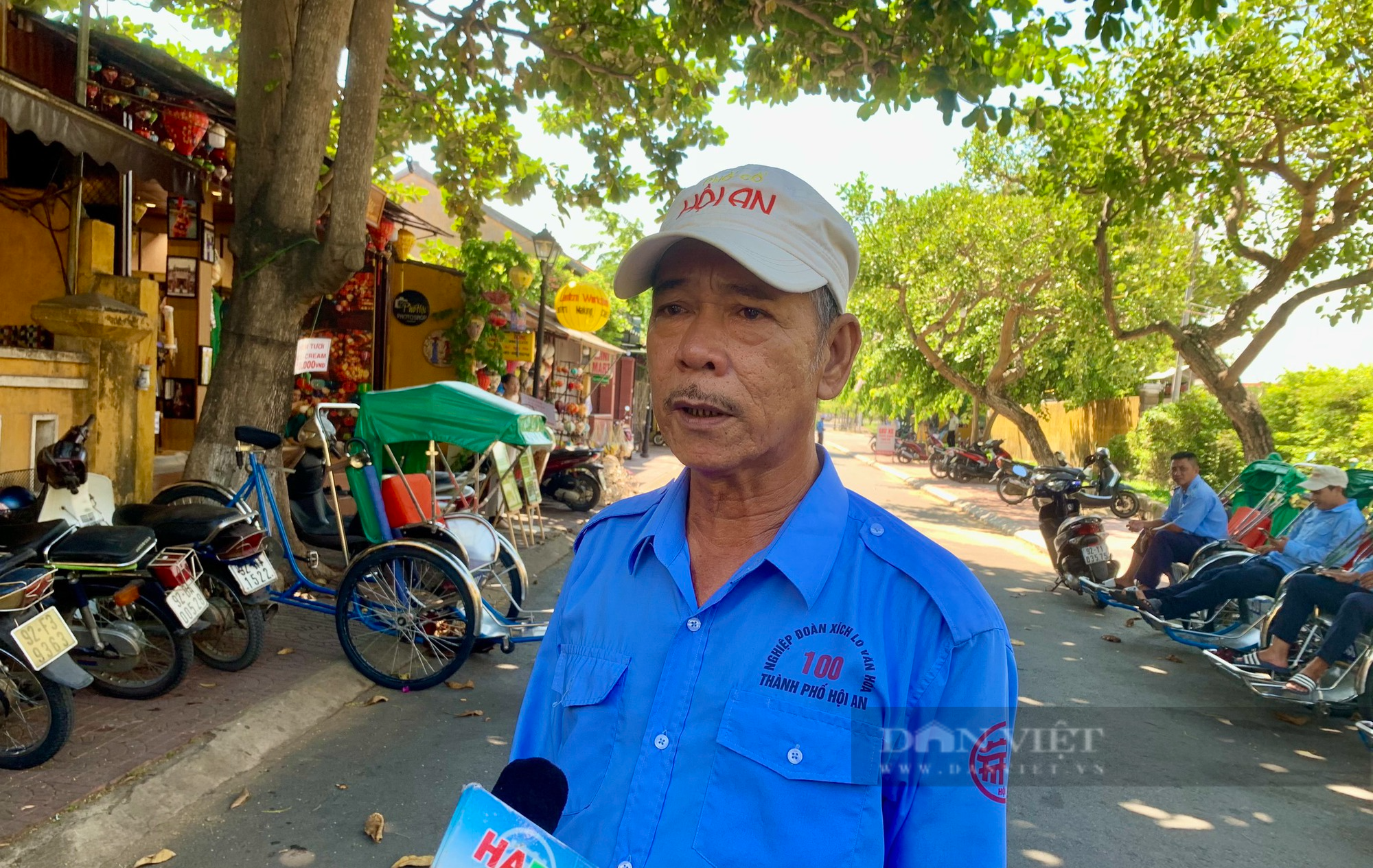 Những người đạp xích lô TP. Hội An hướng tới &quot;tuổi già nhàn hạ&quot;  - Ảnh 1.