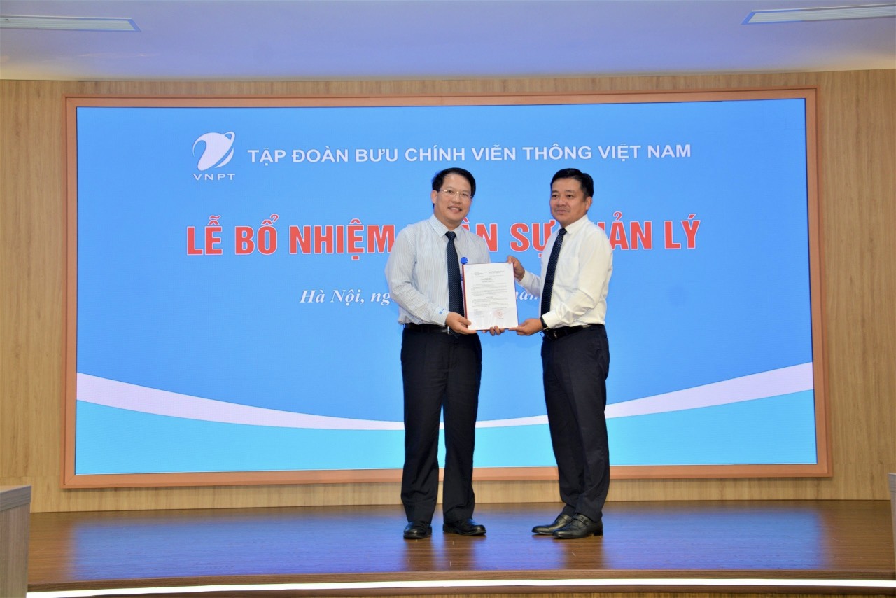 VNPT VinaPhone bổ nhiệm ông Nguyễn Văn Tấn làm Tổng giám đốc - Ảnh 2.
