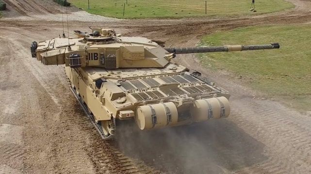 Bí ẩn xe tăng Challenger 2 Anh viện trợ cho Ukraine 'bốc hơi' trên chiến trường - Ảnh 1.