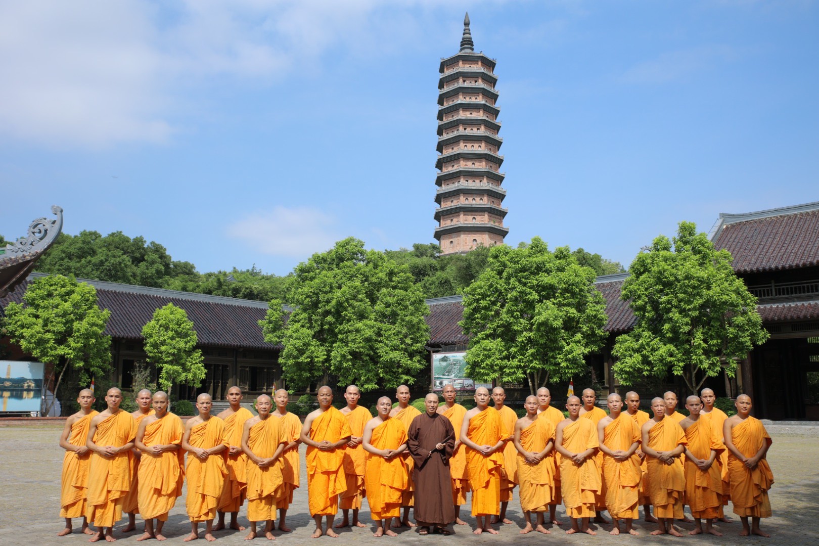 Nghệ sĩ Trà My bầm dập, trật khớp khi đóng vai ngạ quỷ trong phim Phật giáo do con trai đạo diễn - Ảnh 7.