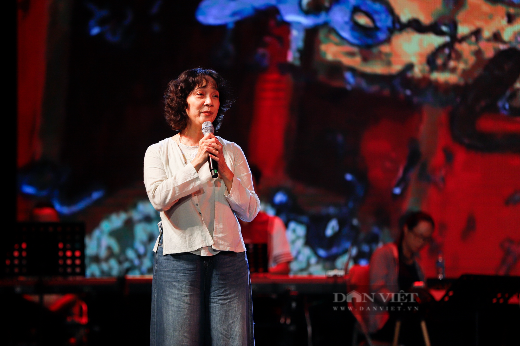 Diva Mỹ Linh bật mí 2 ca khúc hát trong đêm-thơ-nhạc kịch tưởng nhớ Lưu Quang Vũ - Ảnh 3.
