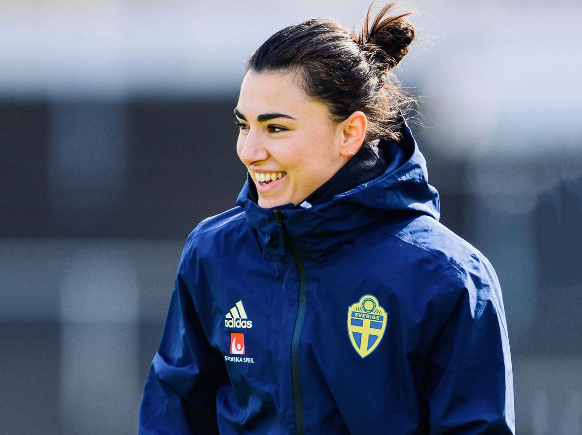 Không thể rời mắt trước nữ thủ môn xinh đẹp của ĐT Thụy Điển - Ảnh 11.