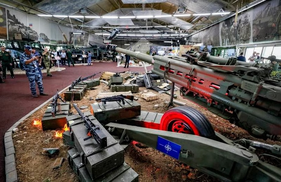 Nga trưng bày loạt vũ khí phương Tây thu giữ được - Ảnh 11.