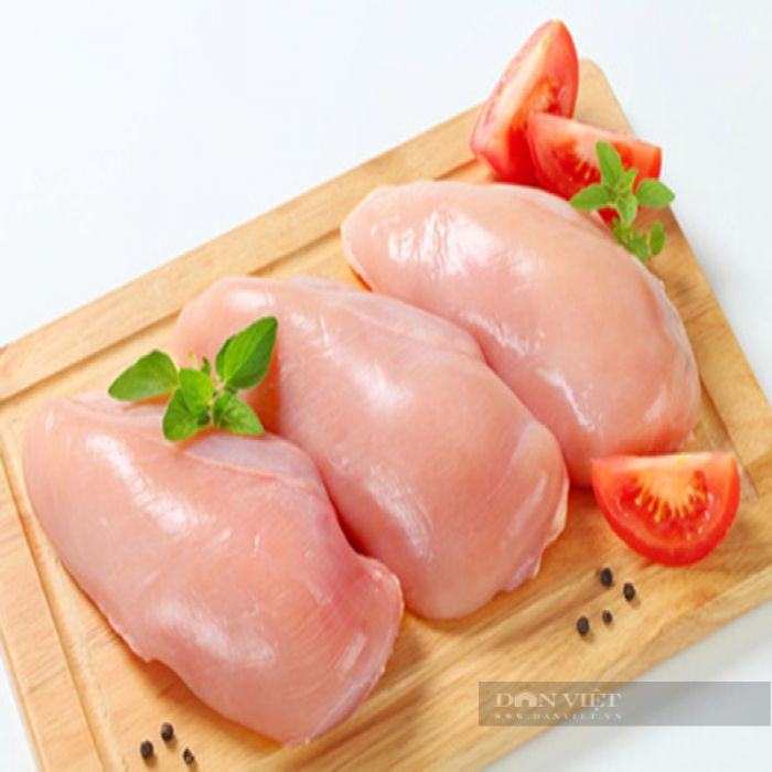 Phần này của thịt gà được chị em săn lùng để ăn giảm cân, đem làm chả cực ngon mà không ngán - Ảnh 1.