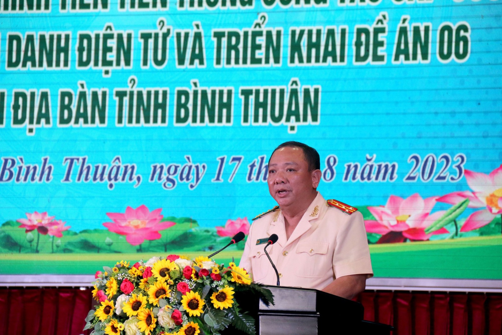 Bình Thuận: Tuyên dương, khen thưởng những điển hình tiên tiến trong triển khai Đề án 06 trên địa bàn tỉnh - Ảnh 3.