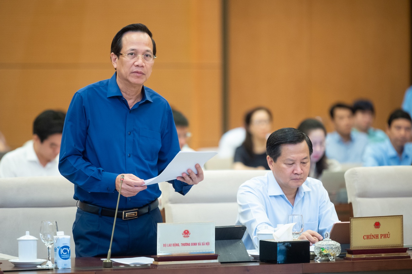 Bộ trưởng Đào Ngọc Dung đề nghị hoãn xuất cảnh với chủ DN trốn đóng BHXH - Ảnh 2.