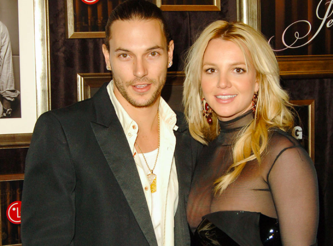 Britney Spears ly hôn lần thứ 3 sau 14 tháng cưới - Ảnh 2.