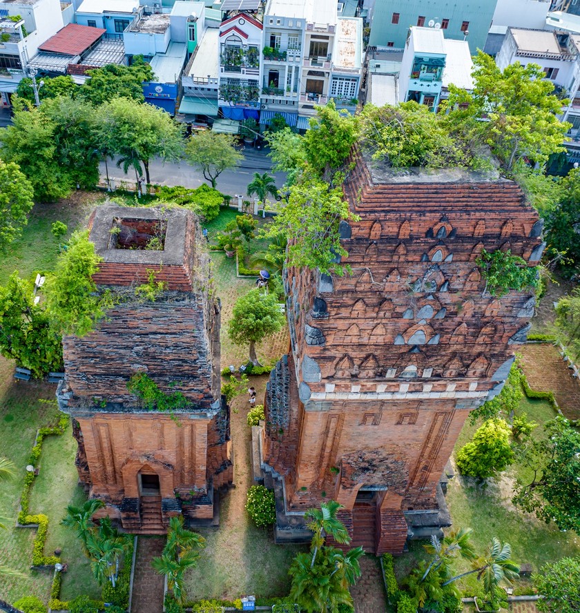 Hai tháp Champa độc lạ ở Bình Định,  có tượng chim thần Garuda, tạp chủng đầu voi mình sư tử - Ảnh 2.