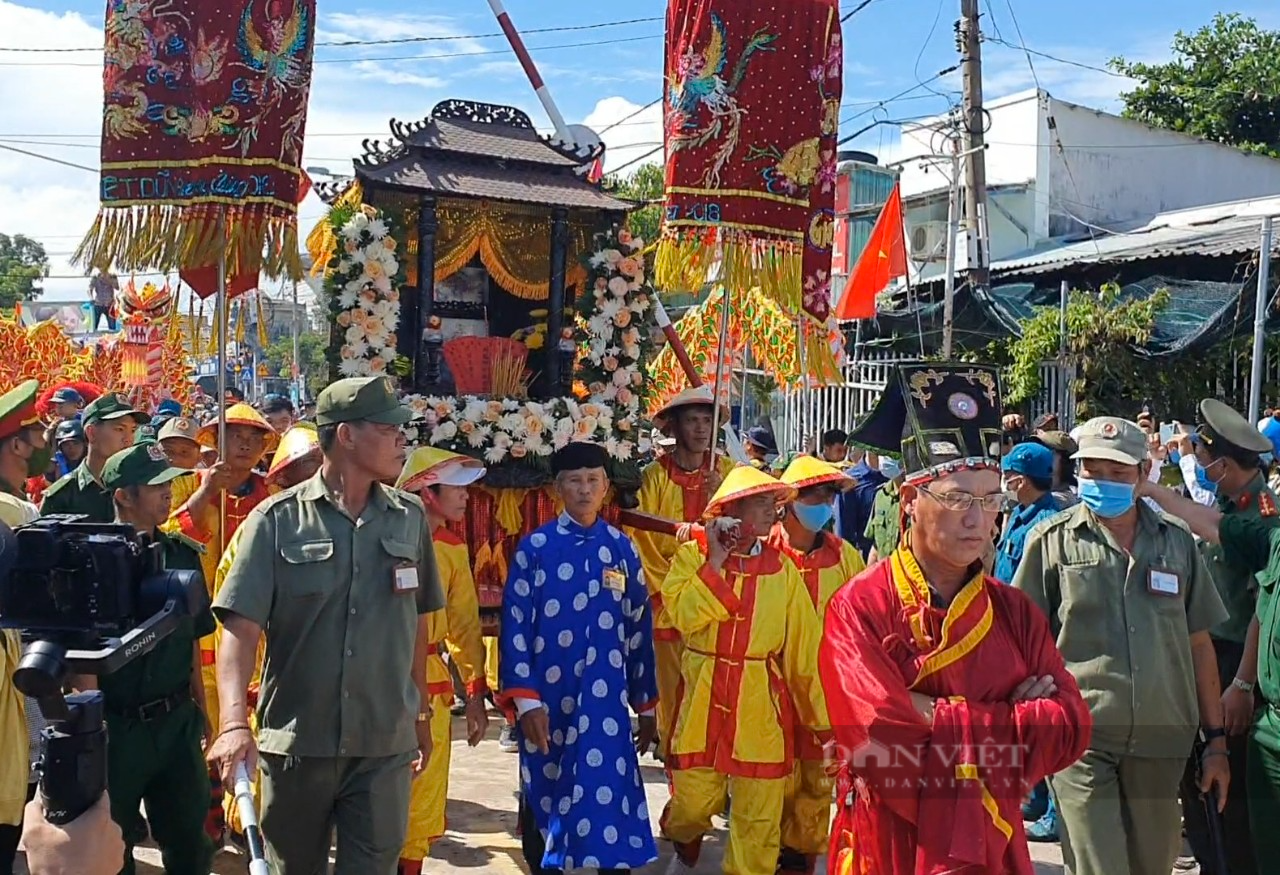 Nơi có bộ xương cá voi dài 12m và lễ hội Nghinh Ông tồn tại hơn trăm năm qua ở TP.HCM - Ảnh 7.