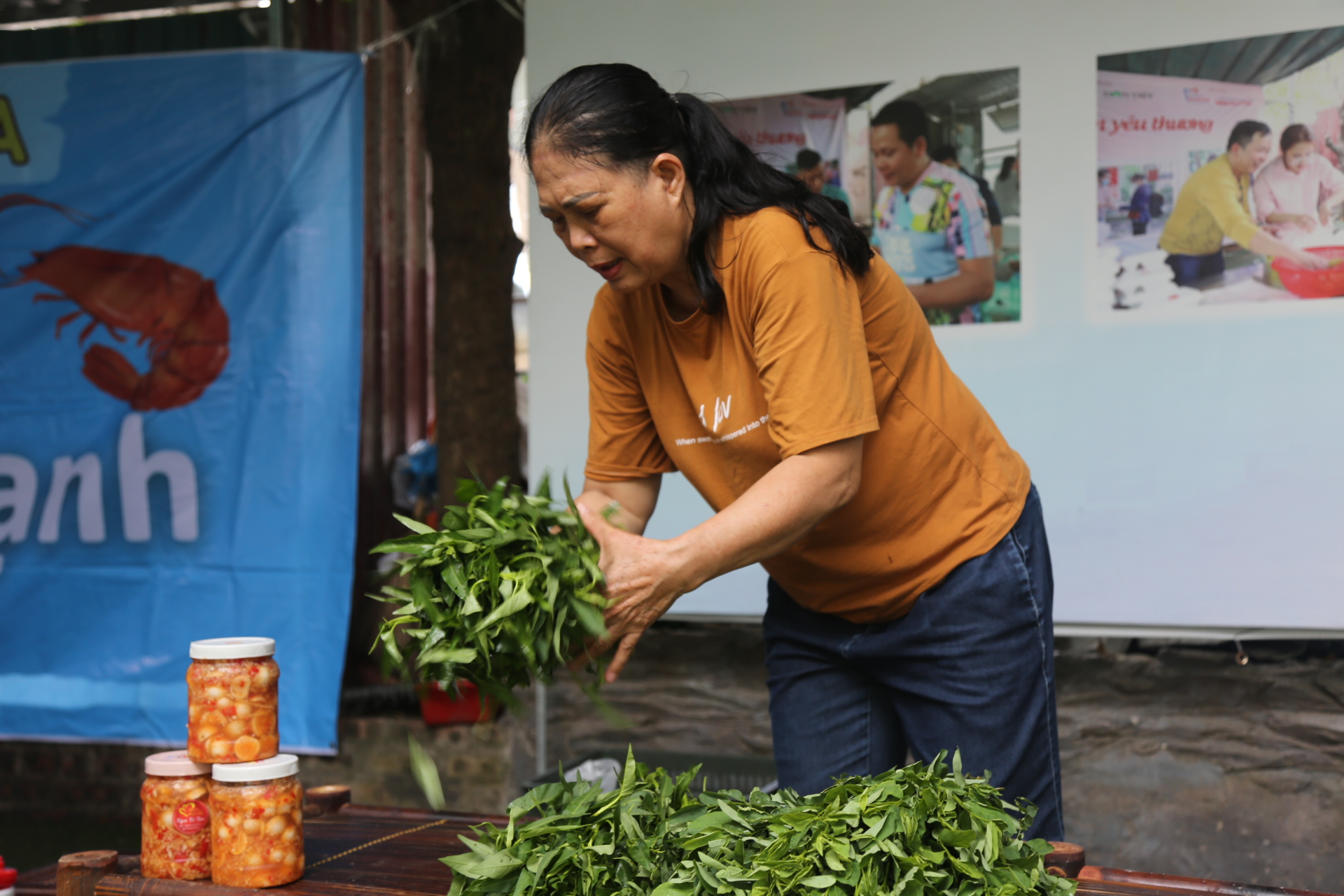 Những cánh tay nối dài làm nên Chợ Quê - Ảnh 5.