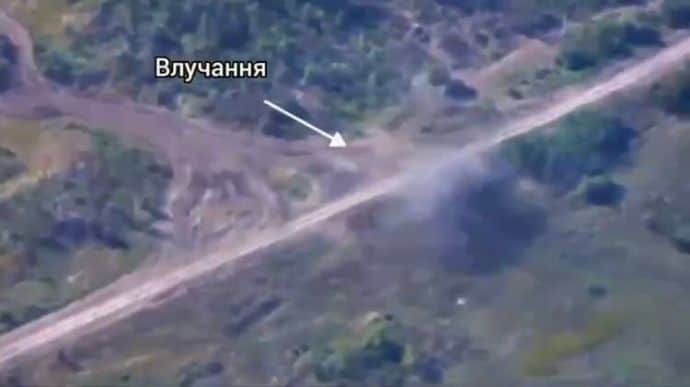 Pháo binh Ukraine tung đòn phá hủy thành trì Nga cố giấu kín ở mặt trận Bakhmut - Ảnh 1.