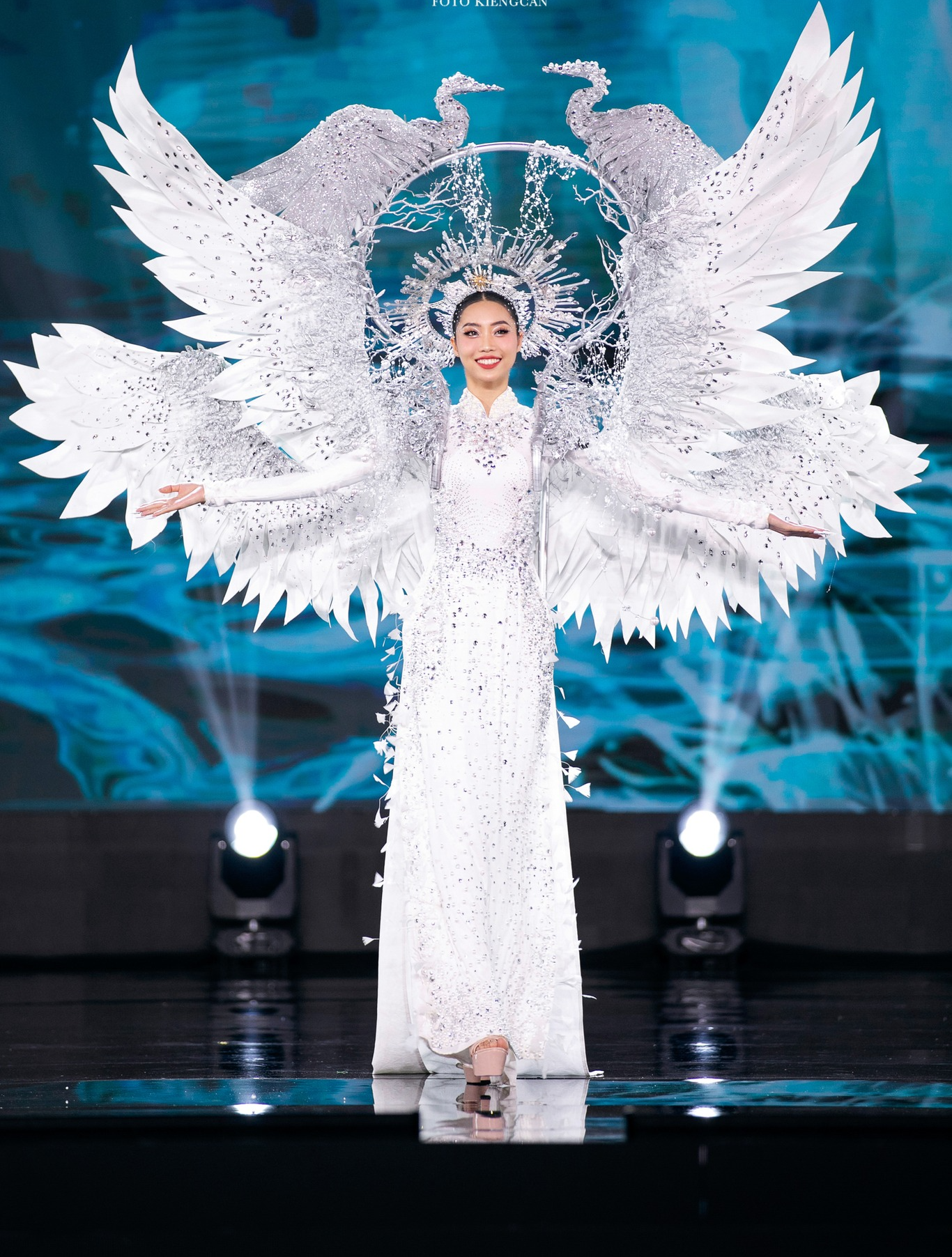 Phần thi trang phục dân tộc Miss Grand Vietnam 2023: Đỗ Thị Hà, Á hậu Đào Thị Hiền nổi bật nhất? - Ảnh 11.