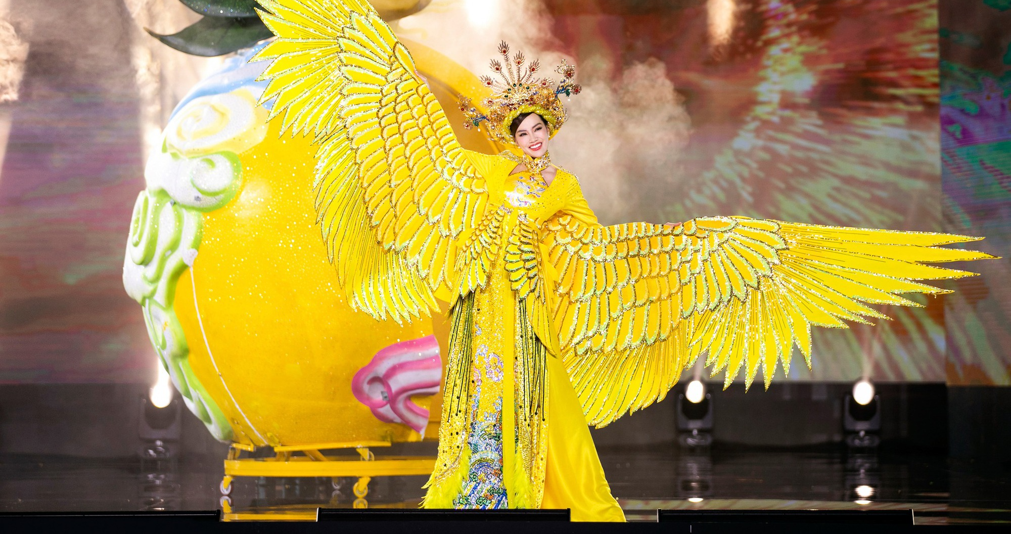 Phần thi trang phục dân tộc Miss Grand Vietnam 2023: Đỗ Thị Hà, Á hậu Đào Thị Hiền nổi bật nhất? - Ảnh 12.