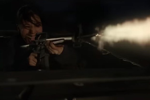 Nhung Kate xuất hiện 4 lần trong trailer &quot;The Continental&quot;, bắt súng, đánh nhau điêu luyện - Ảnh 4.
